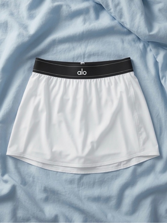 Dresses & Skirts - Alo White Athletic Skort with Black Logo Waistband